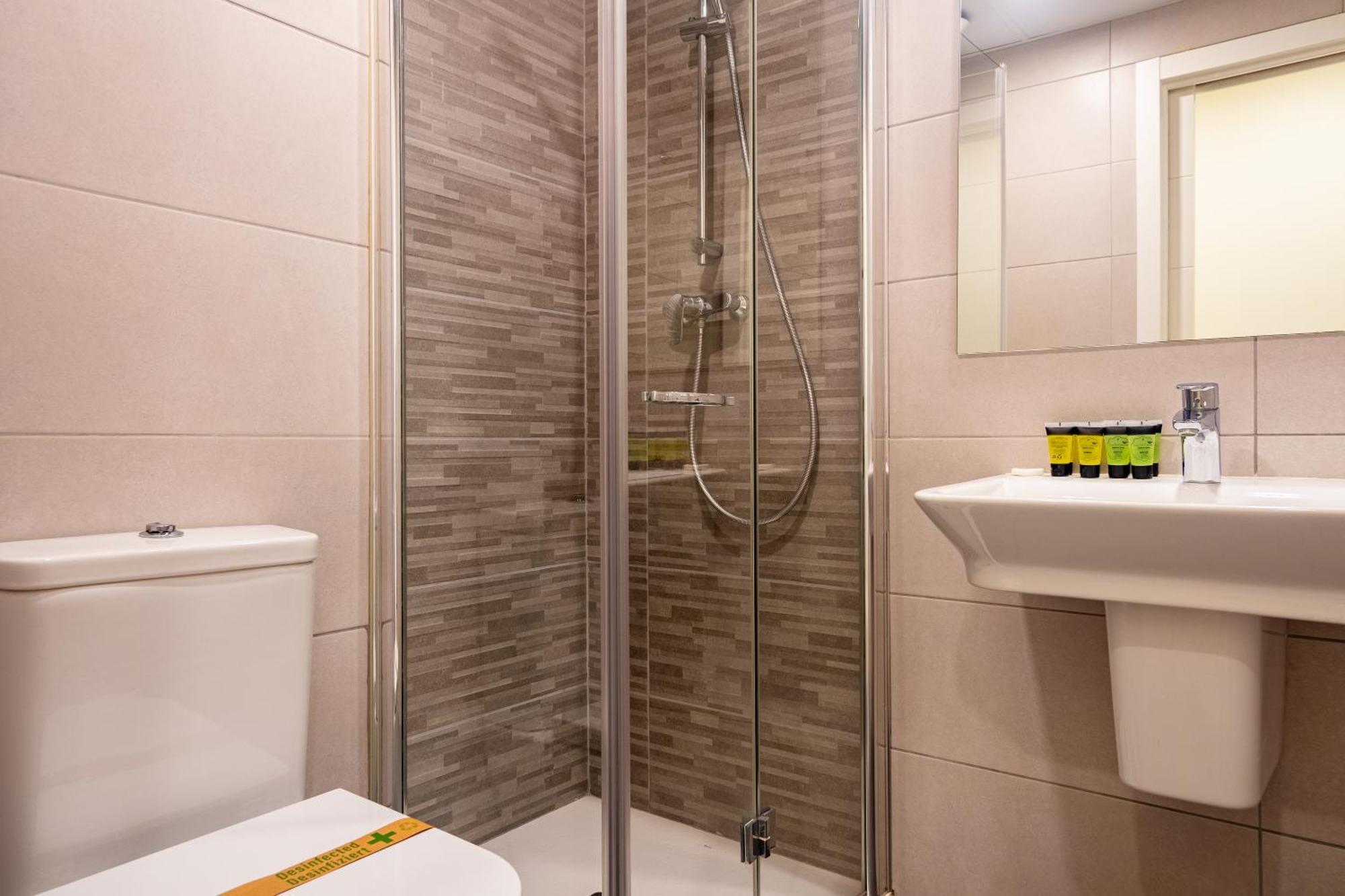 Apartment With Pool-2bedrooms 2bathrooms-malaga *