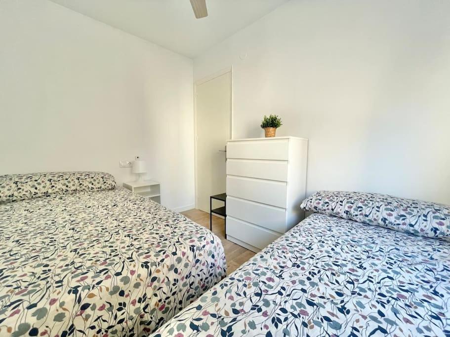 Appartamento 3 Habitaciones, Terraza Y A 200 Metros De La Playa Málaga