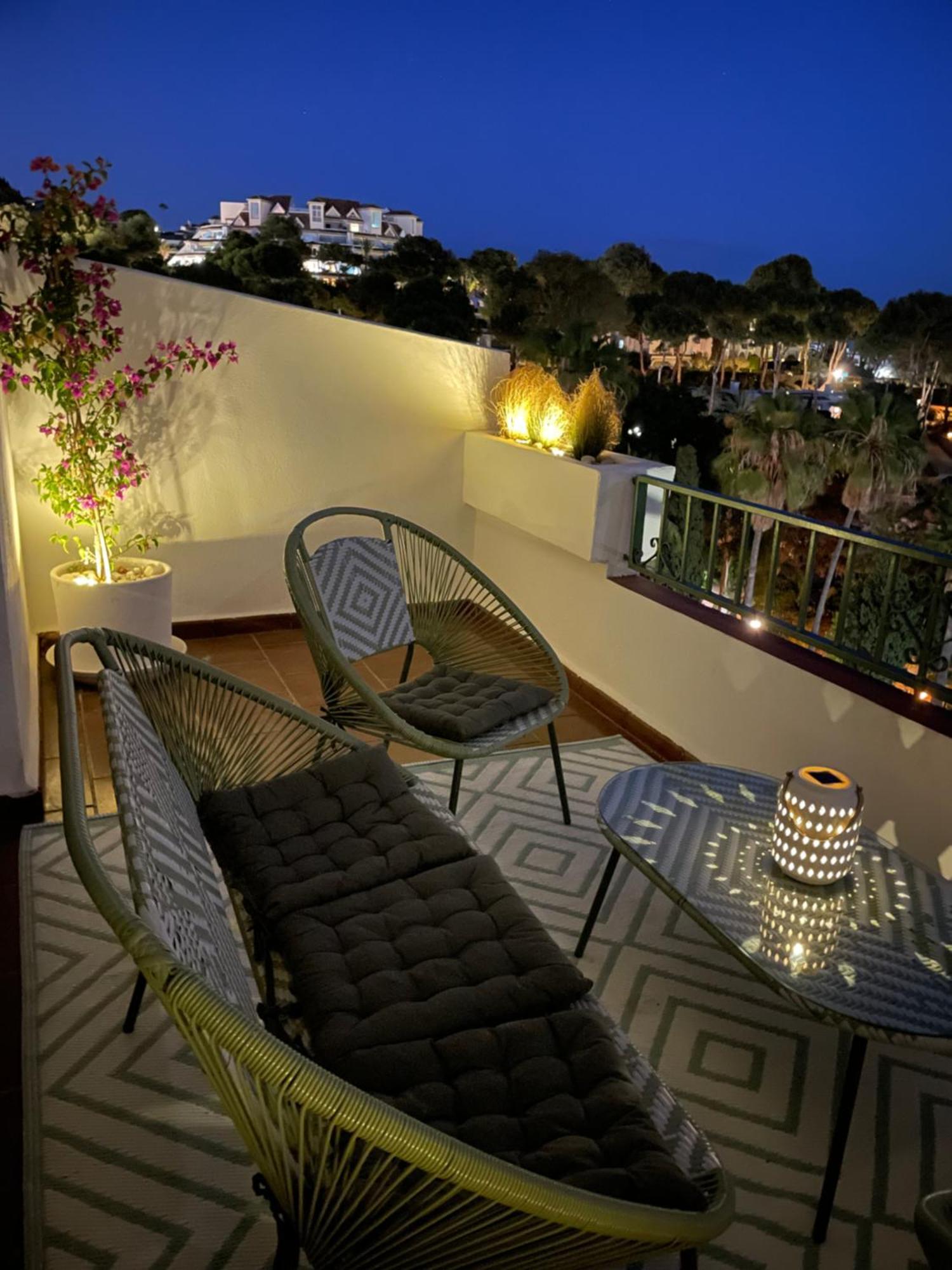 Atico Con Dos Terrazas Con Estupendas Vistas Del Mar Apartamento Málaga