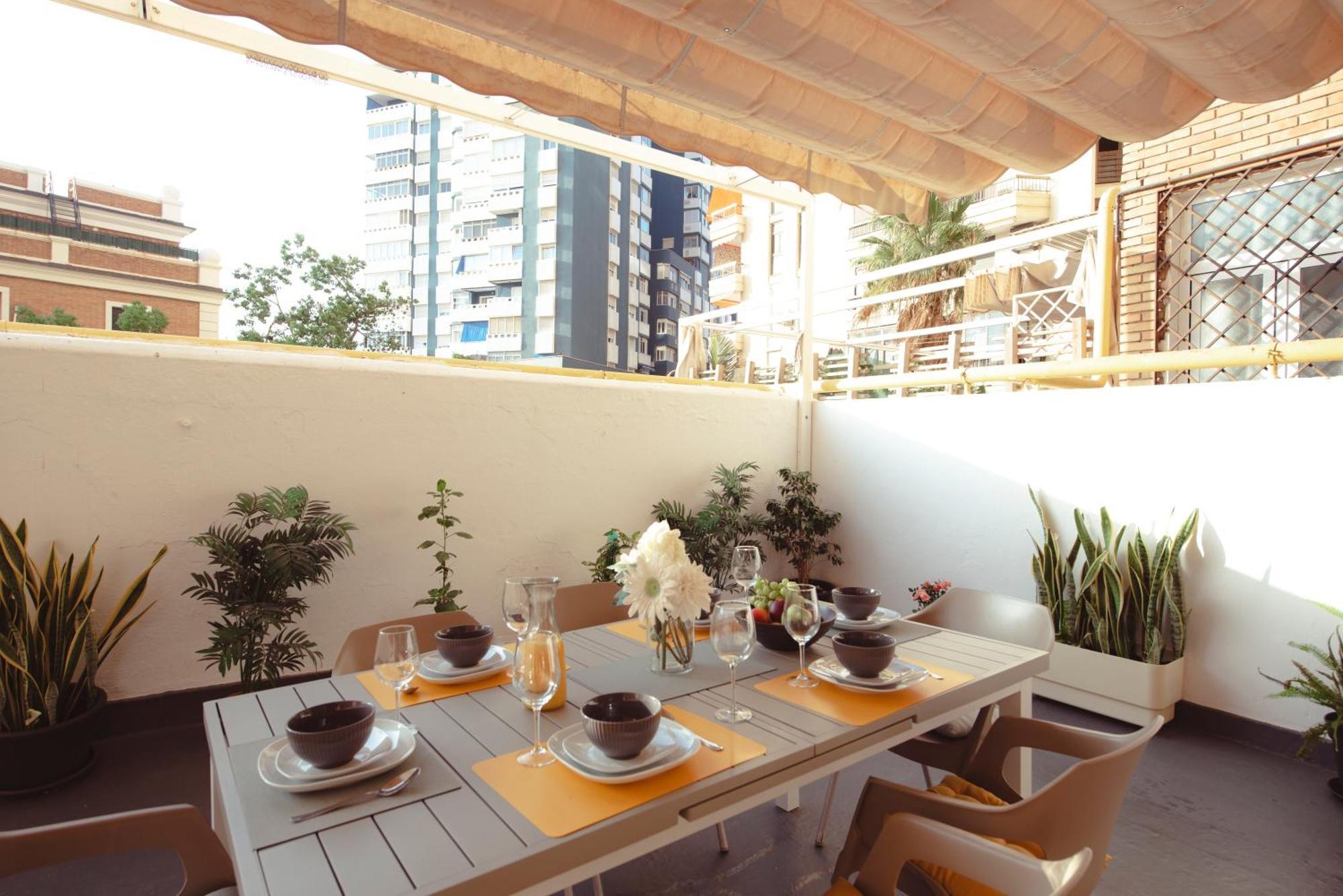 Frente A La Playa Malagueta-ciudad Melilla, 6 Personas Apartamento