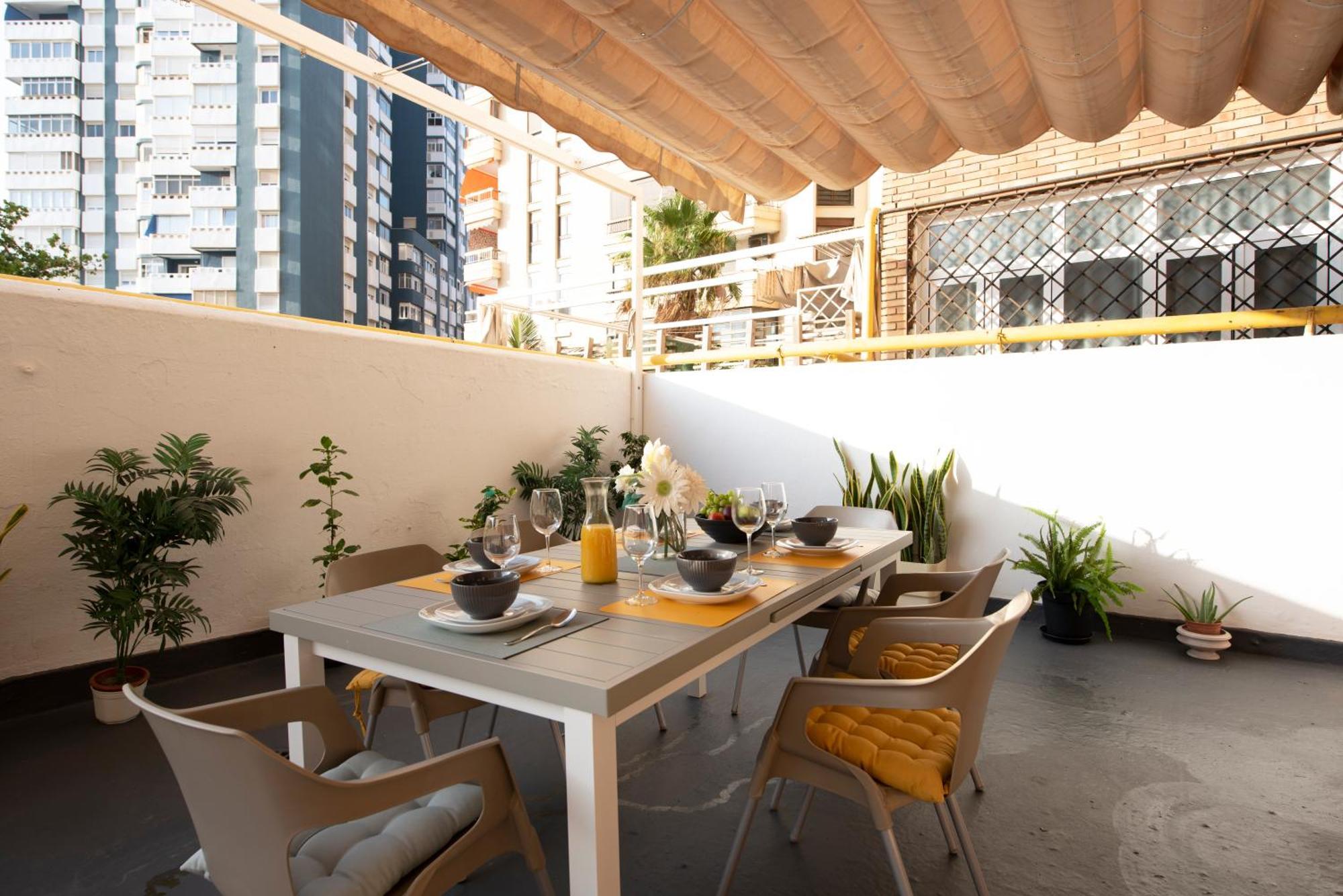 Frente A La Playa Malagueta-ciudad Melilla, 6 Personas Apartamento *
