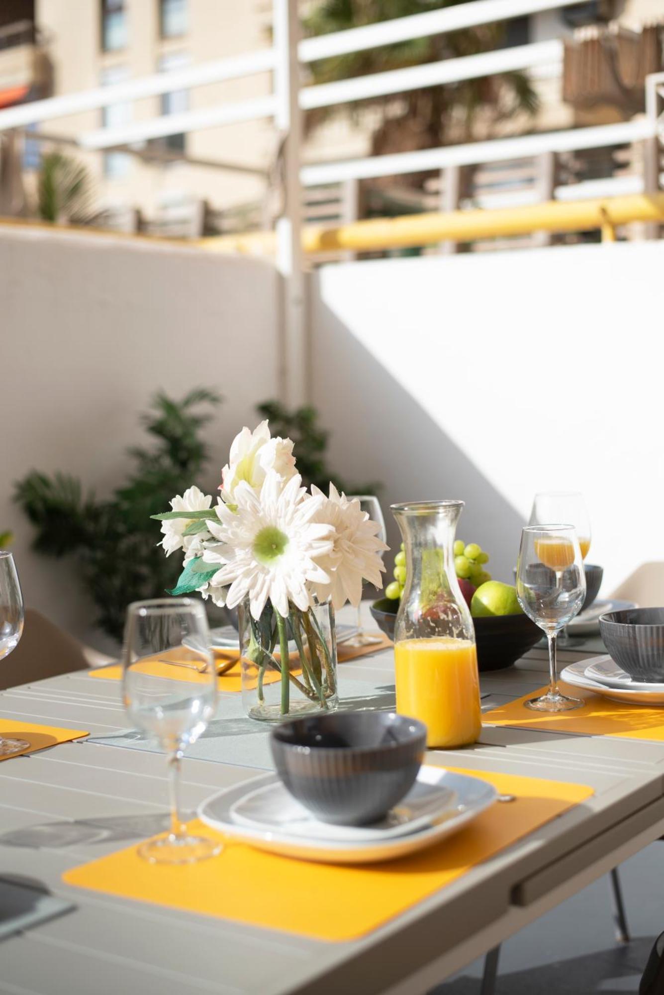 Apartamento Frente A La Playa Malagueta-ciudad Melilla, 6 Personas Málaga