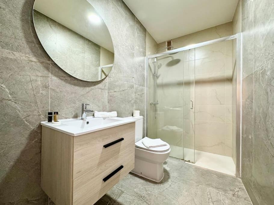 Spacious 3bd With 2bh & Ac Appartamento