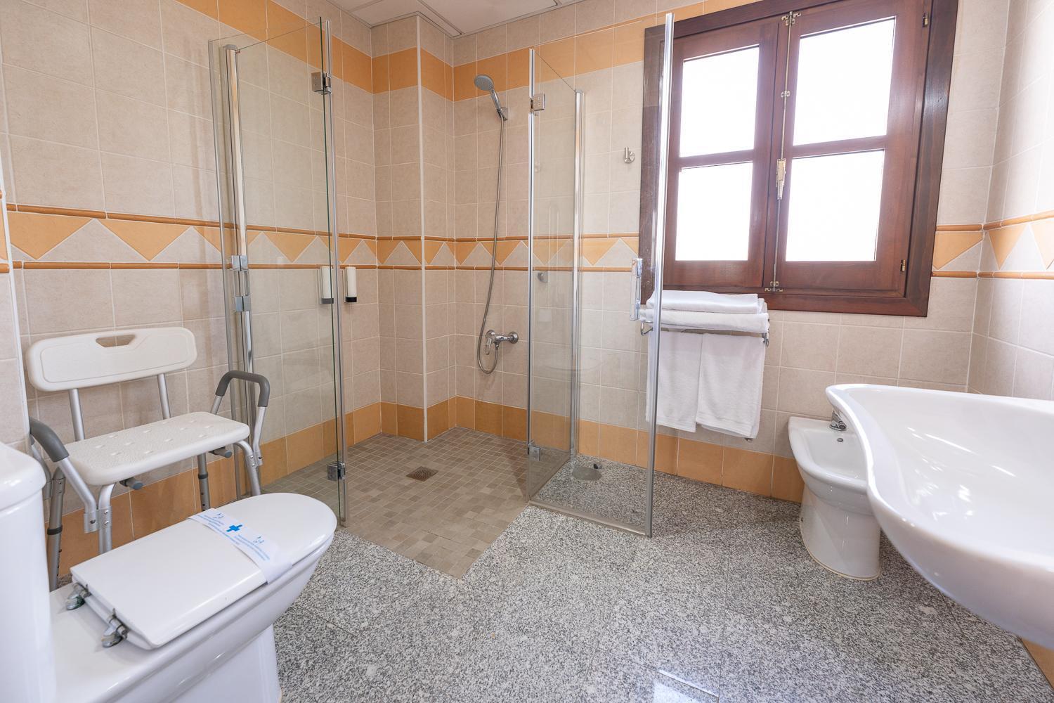 Plaza Del Castillo Hotell 4*