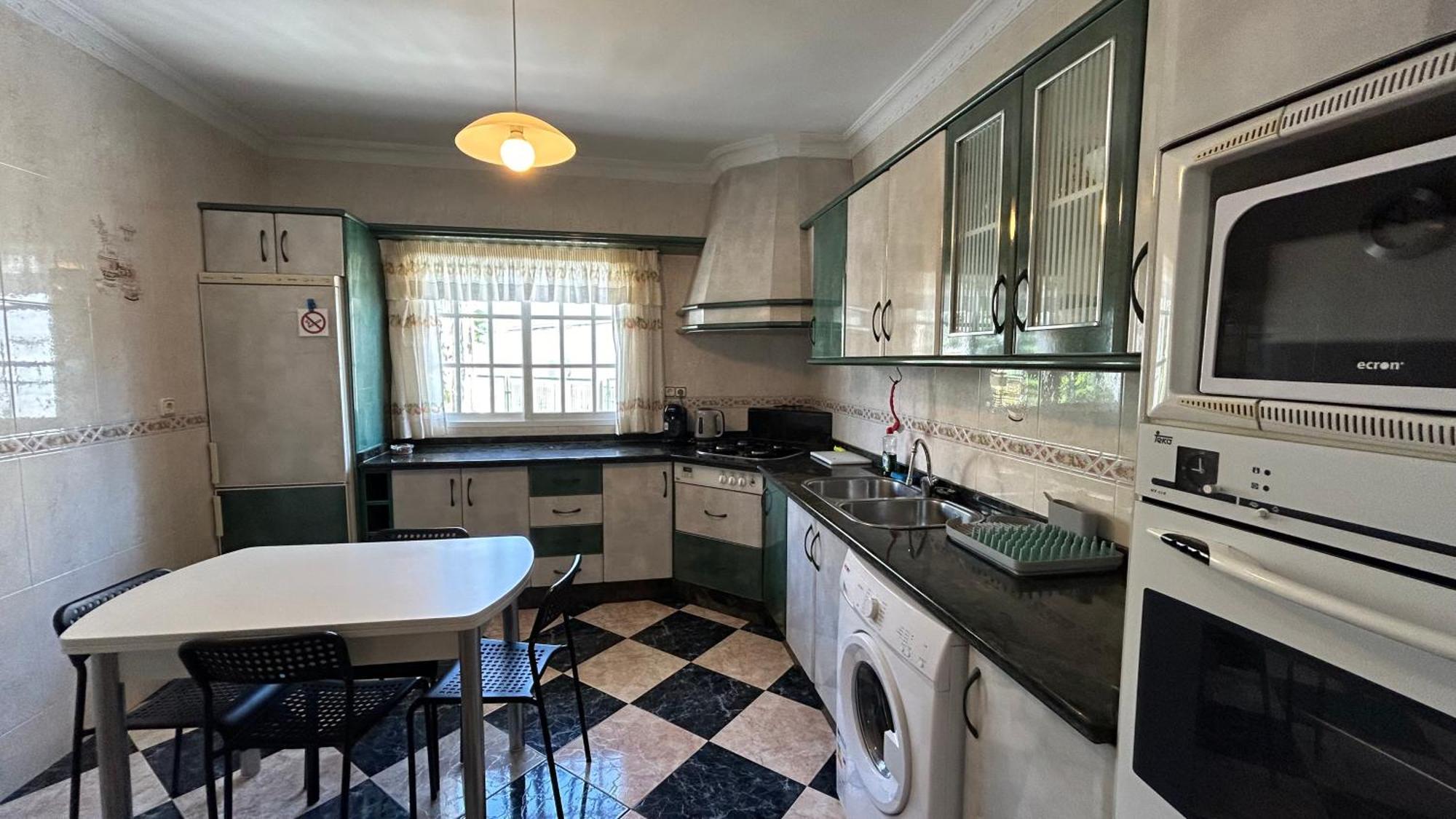 Appartement Piso En Arenas De Velez