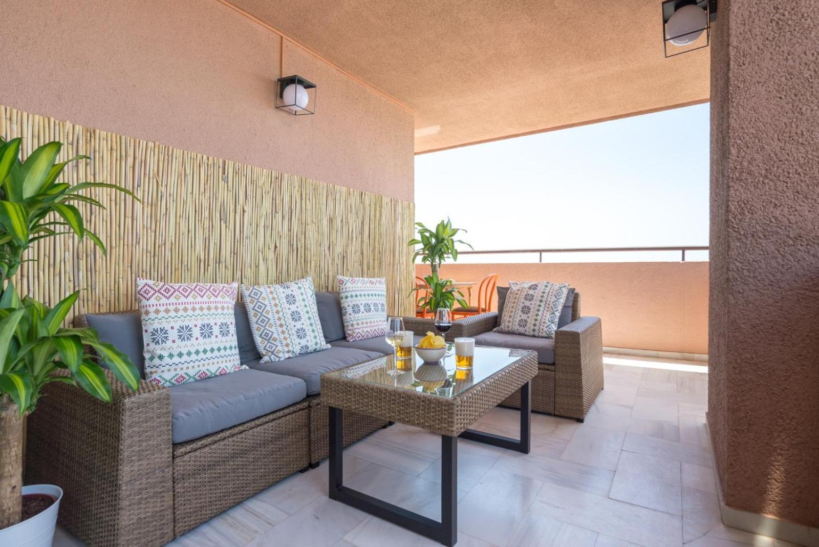 Appartamento Mg - Ocean Views In With Parking Included