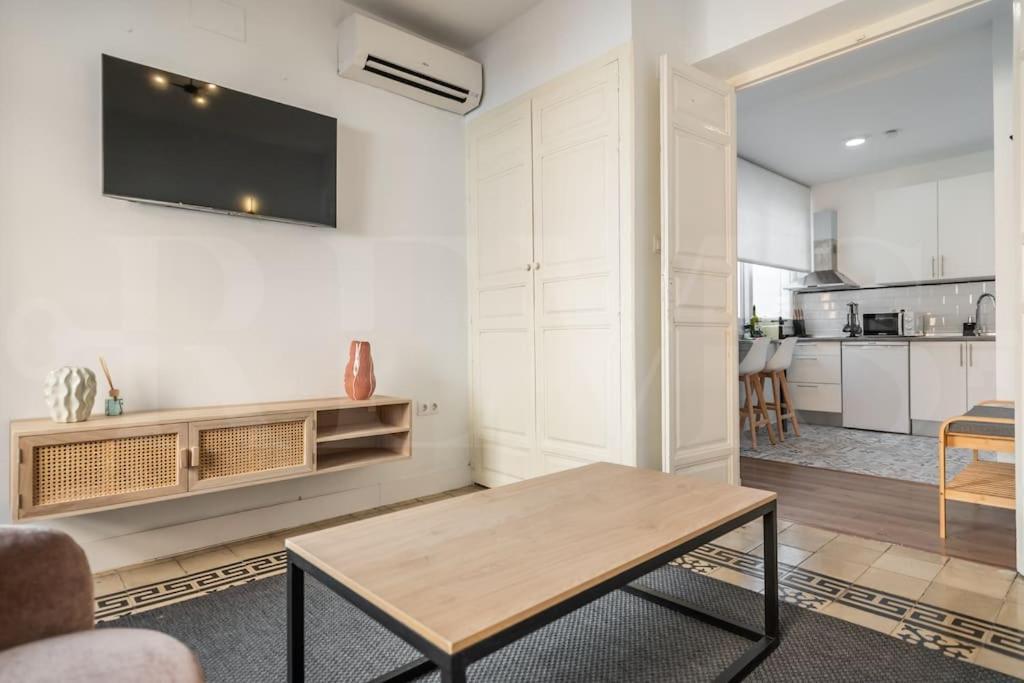 Sophisticated With Terrace By Rems Apartamento Málaga