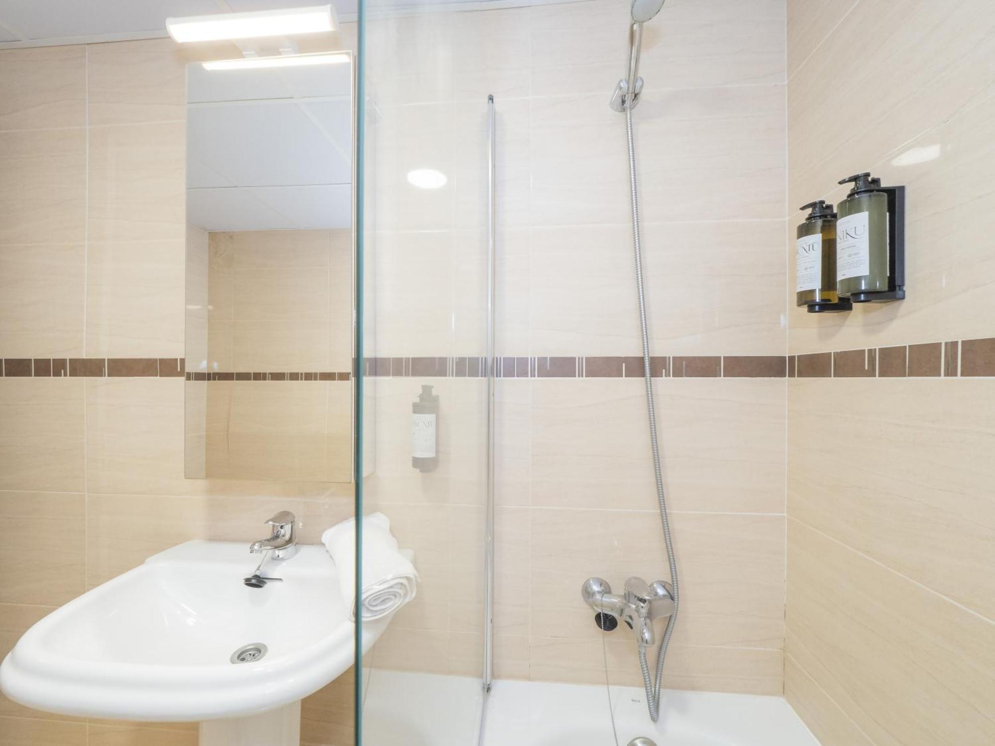 Mshome Gran Casa Rios Rosas Lägenhet Málaga