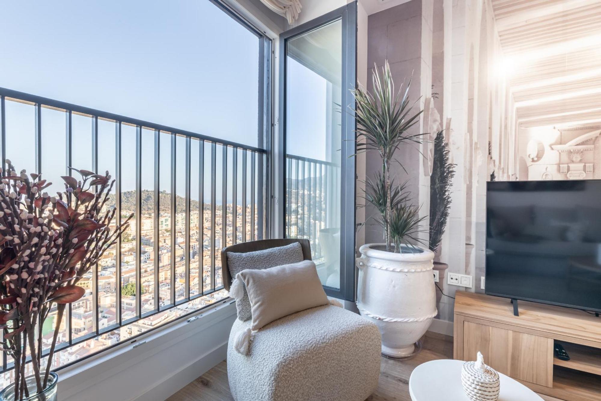Skyline 8 Pool & Parking Free Apartment Malaga
