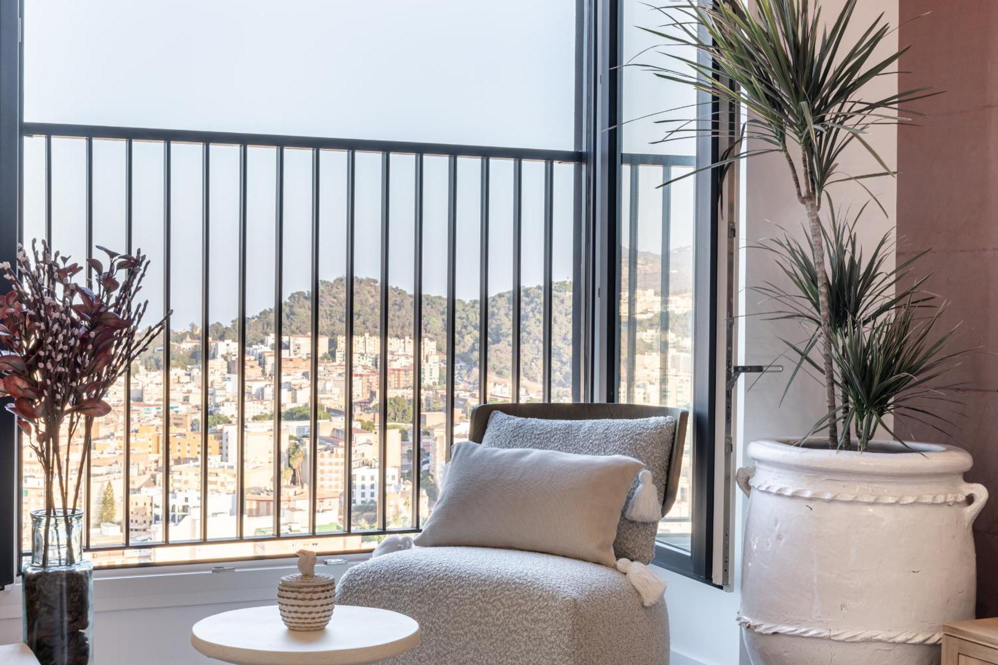Skyline 8 Pool & Parking Free Apartment Malaga