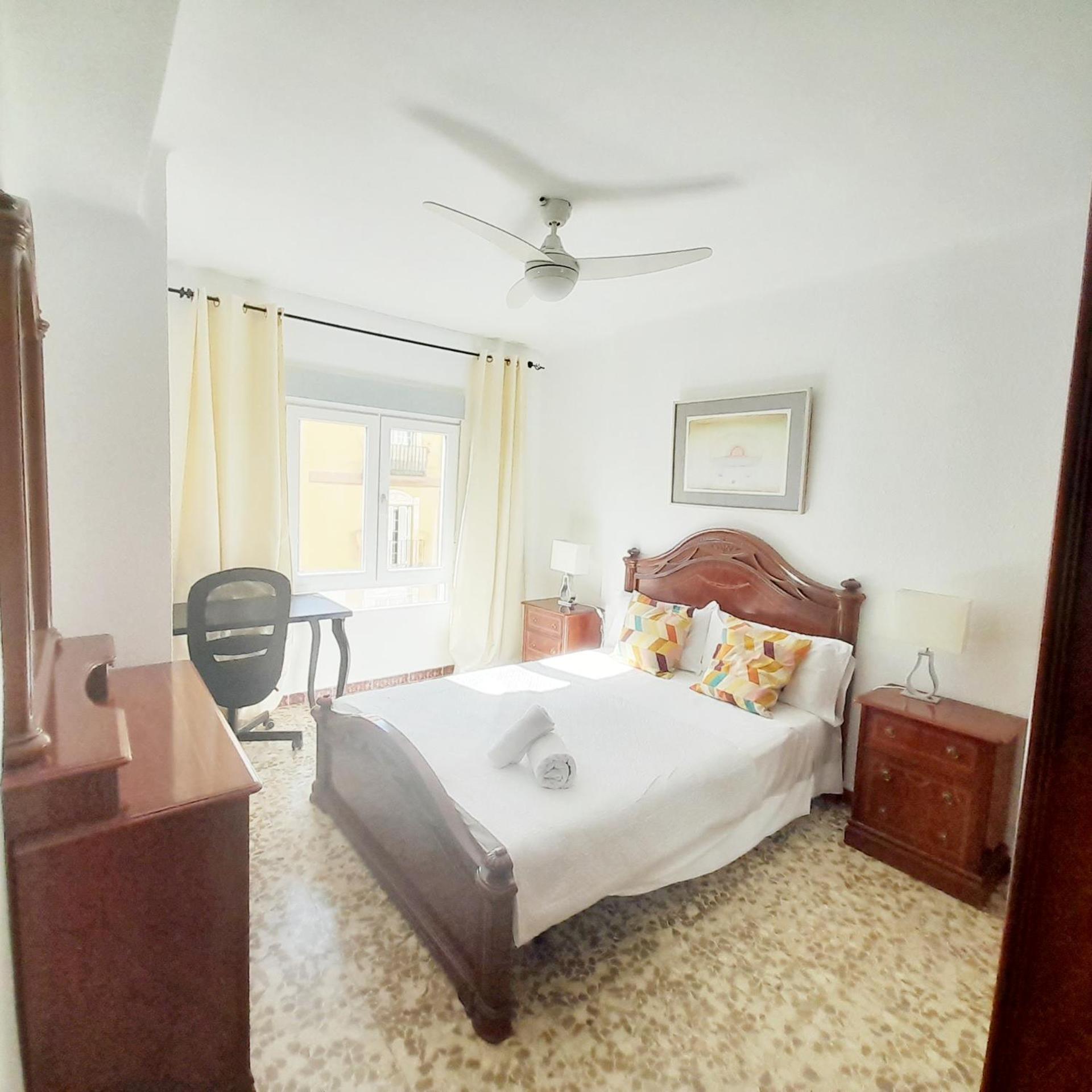 Appartement En El Centro Amplio Y Confortable *