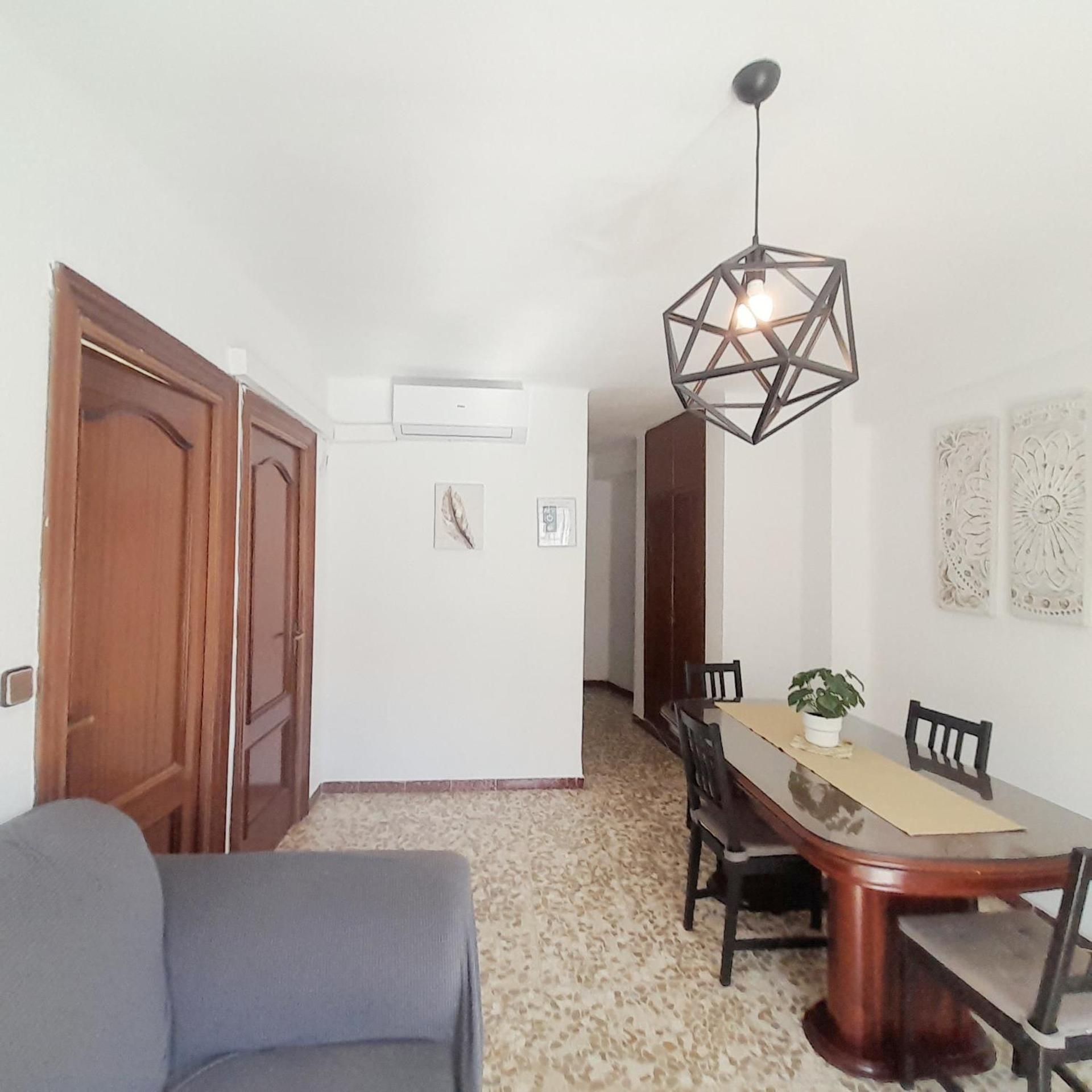 Appartement En El Centro Amplio Y Confortable *