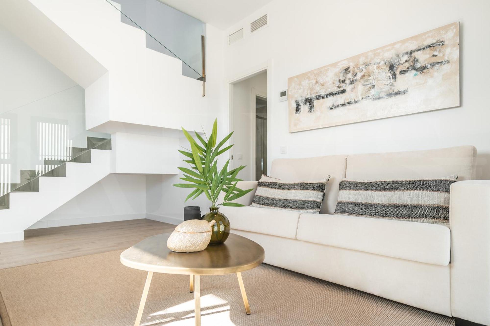 Spacious & Private Terrace By Rems Lägenhet