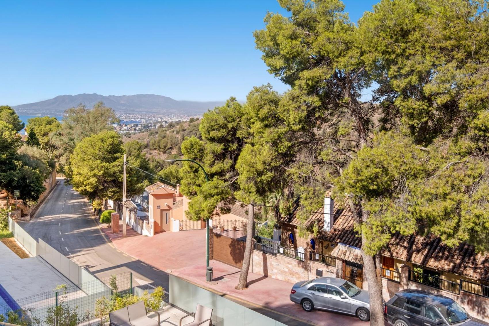Pinares De San Anton - Sea, City, Mountain, Views