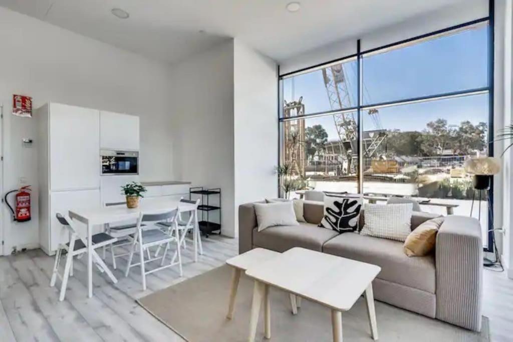 Leilighet Skyline With Pool - Floor 26 - Free Parking *