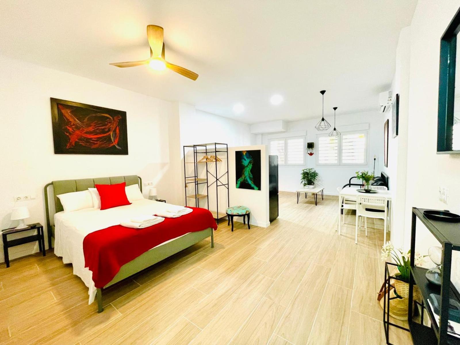 Apartamento Completo Y En Málaga