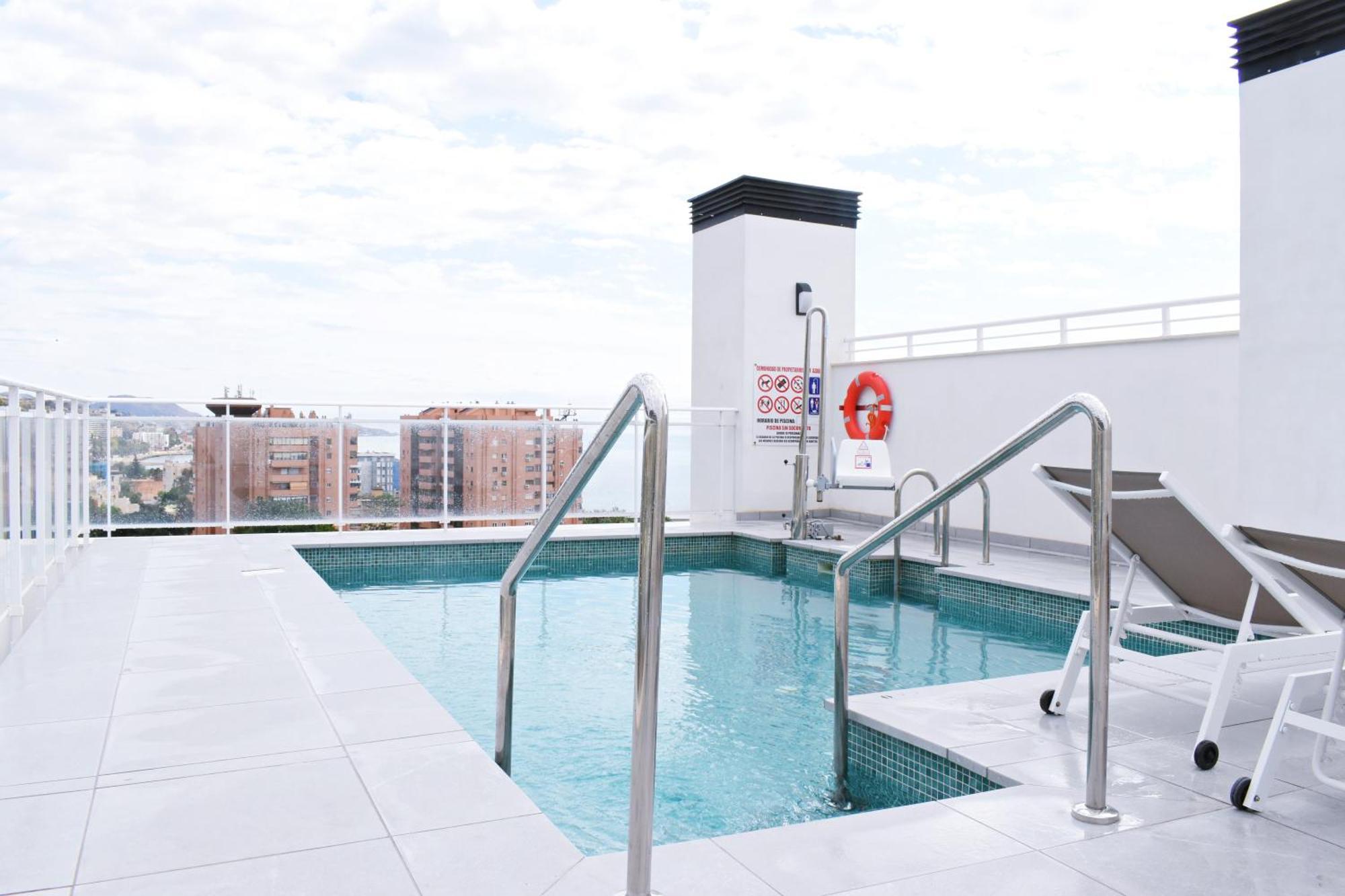 Malagueta's Cozy With Parking And Swimming Pool Málaga