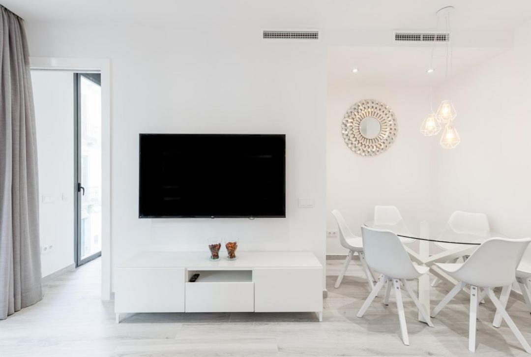 Minty - Bright La Merced Apartment
