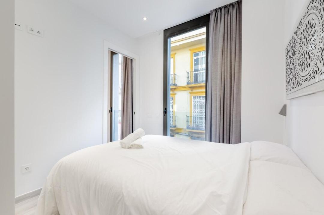 Minty - Bright La Merced Apartment