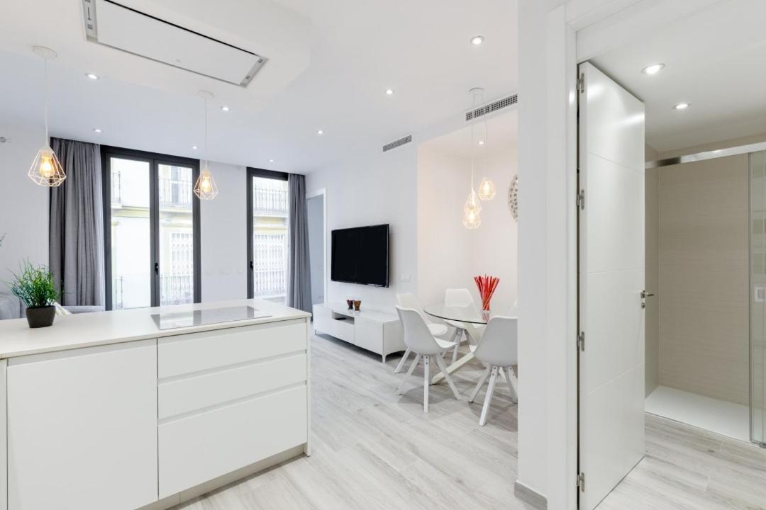 Minty - Bright La Merced Apartment *