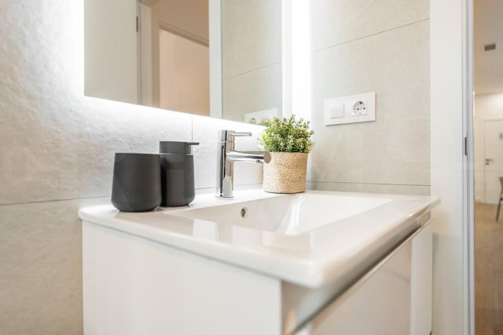 Apartamento Enchanting And Bright Center By Rems *