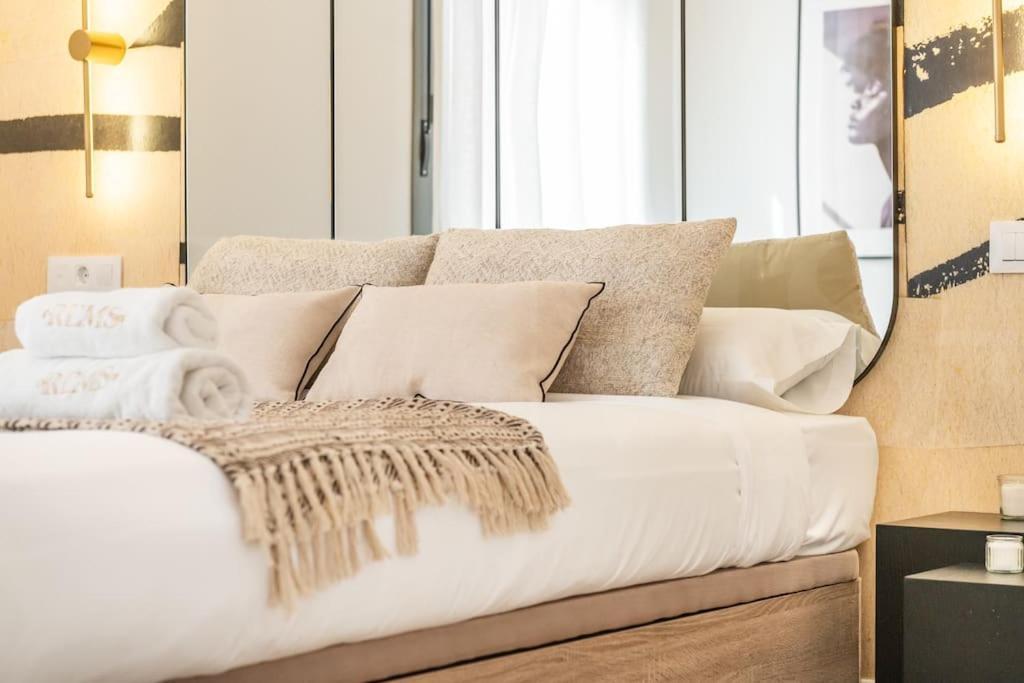 Delightful And Bright In Center By Rems Apartamento