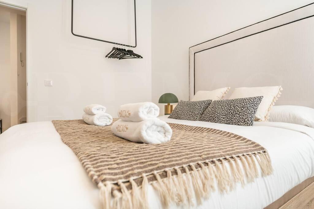 Delightful And Bright In Center By Rems Apartamento