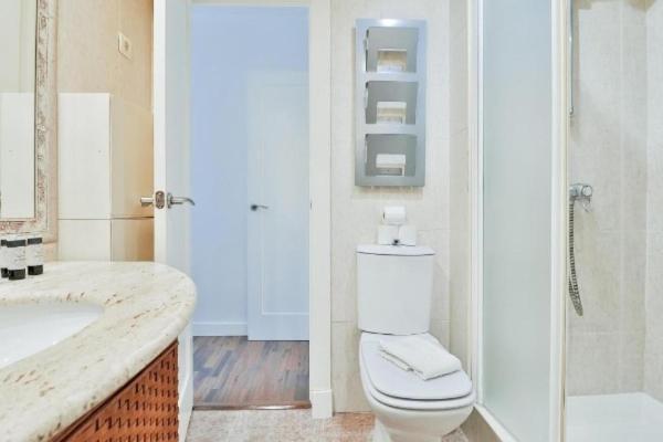 Big Apartment, Close To Train Station * Málaga