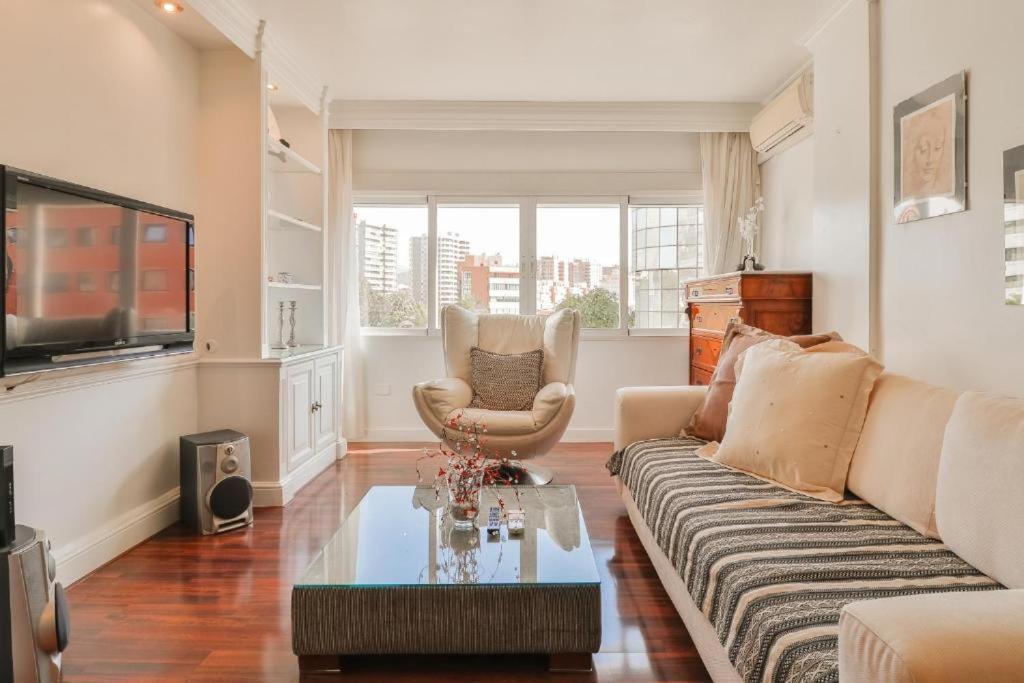 Apartamento Big Apartment, Close To Train Station *