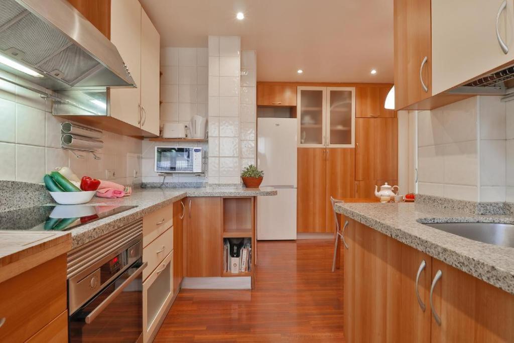Apartamento Big Apartment, Close To Train Station Málaga