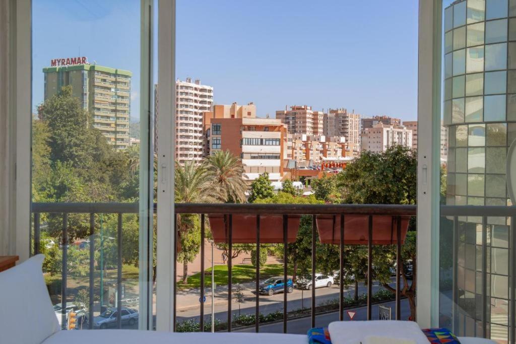 Apartamento Big Apartment, Close To Train Station *