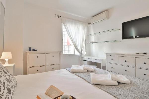 Big Apartment, Close To Train Station *