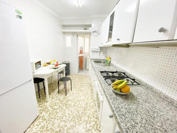 Appartement En El Centro Amplio Y Confortable *