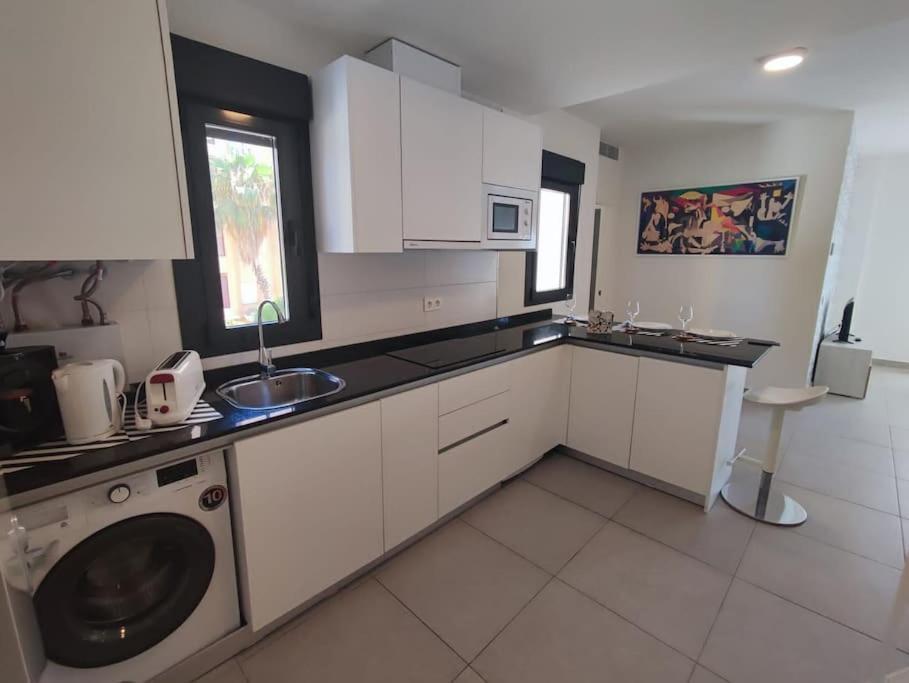 Piso Completo-parking Gratuito Apartamento