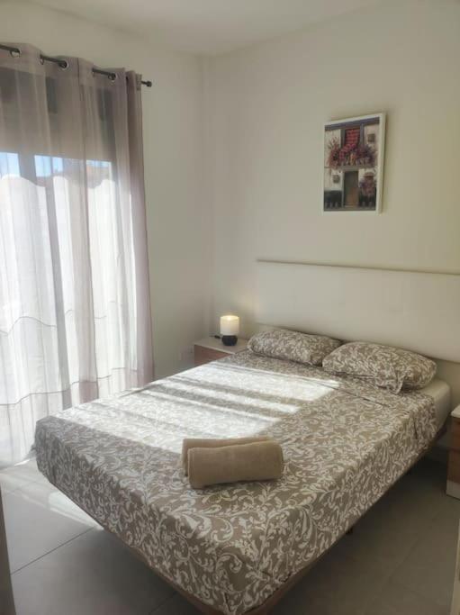 Piso Completo-parking Gratuito Apartamento *