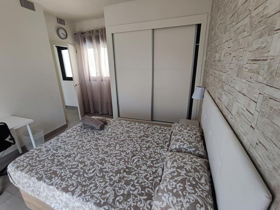 Apartamento Piso Completo-parking Gratuito *