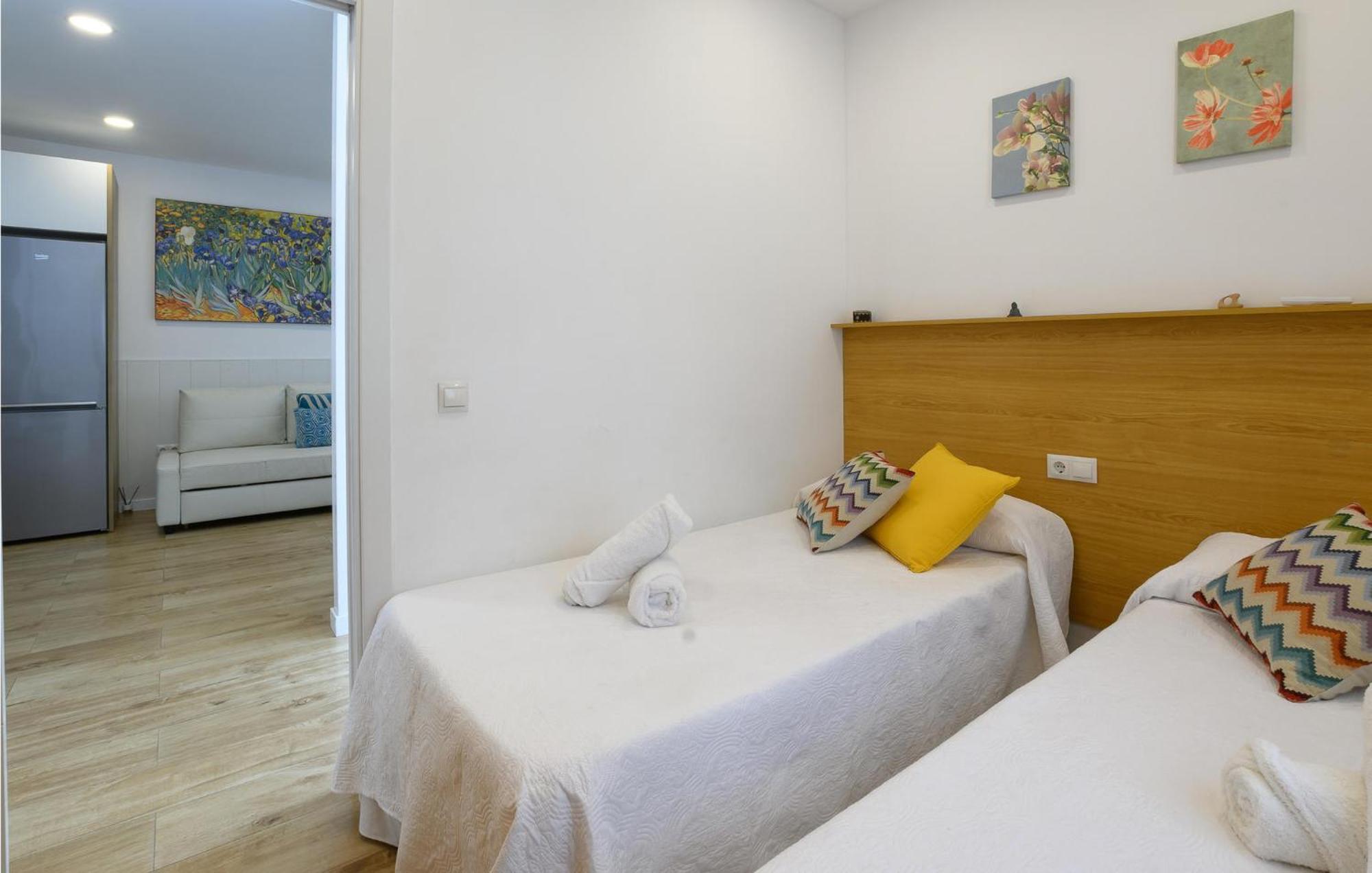2 Bedroom Lovely In Holiday home *