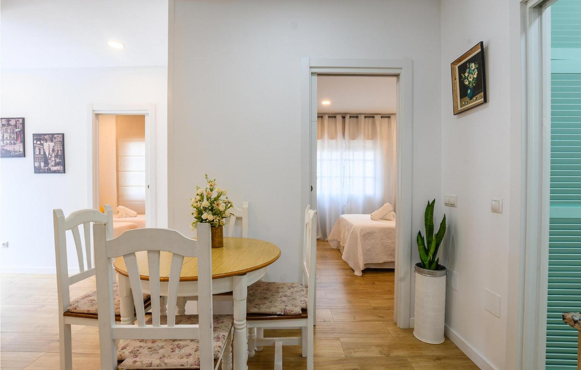2 Bedroom Lovely In *