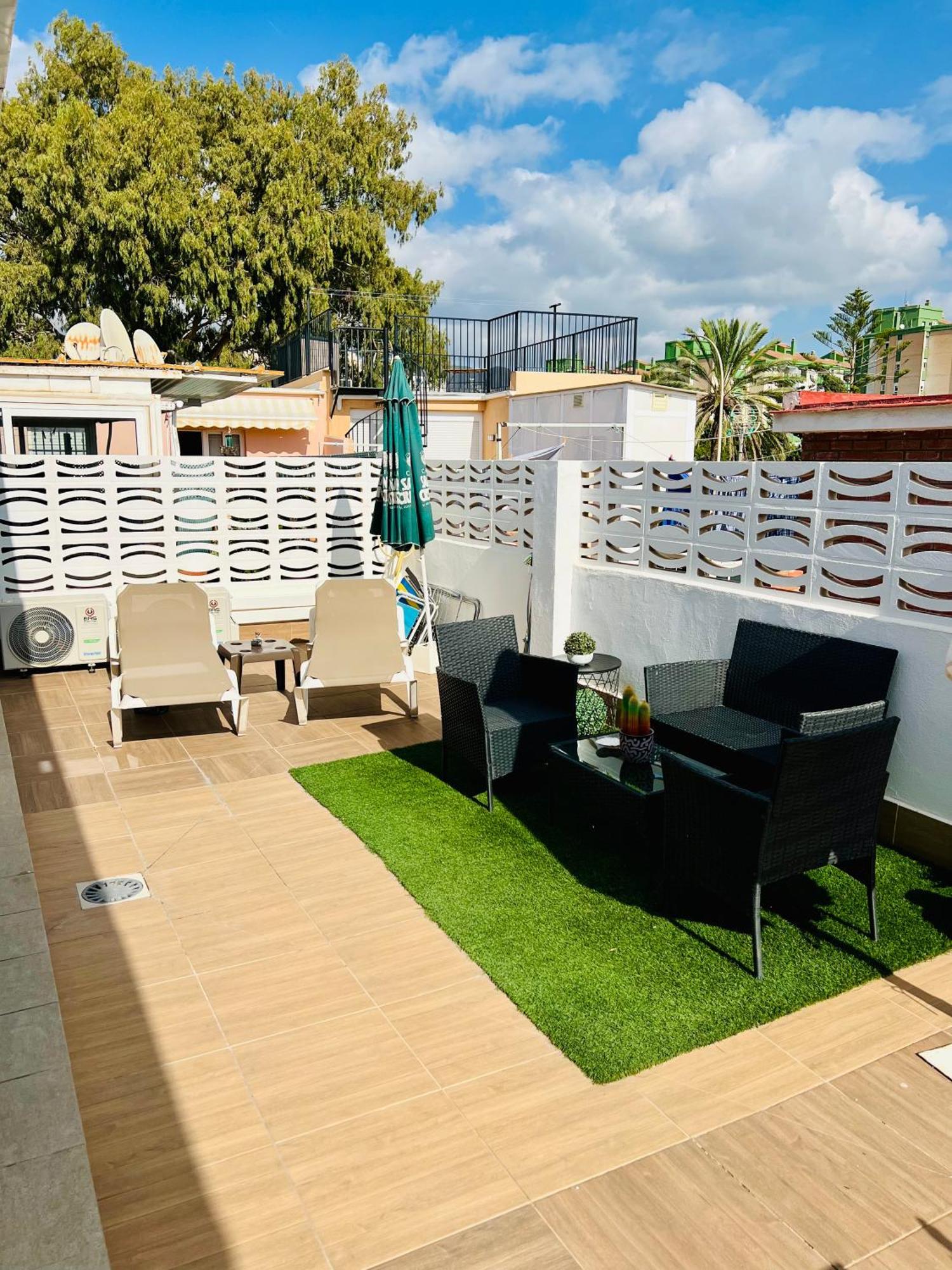 Apartamento Casa Carmen Atico Primera Linea De Playa Málaga