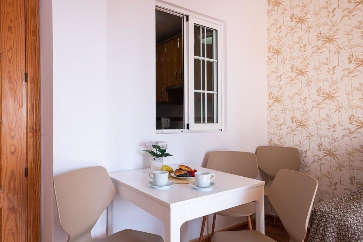 Apartamento Ap. 1hab En 1a Linea - Pedregalejo Playa *