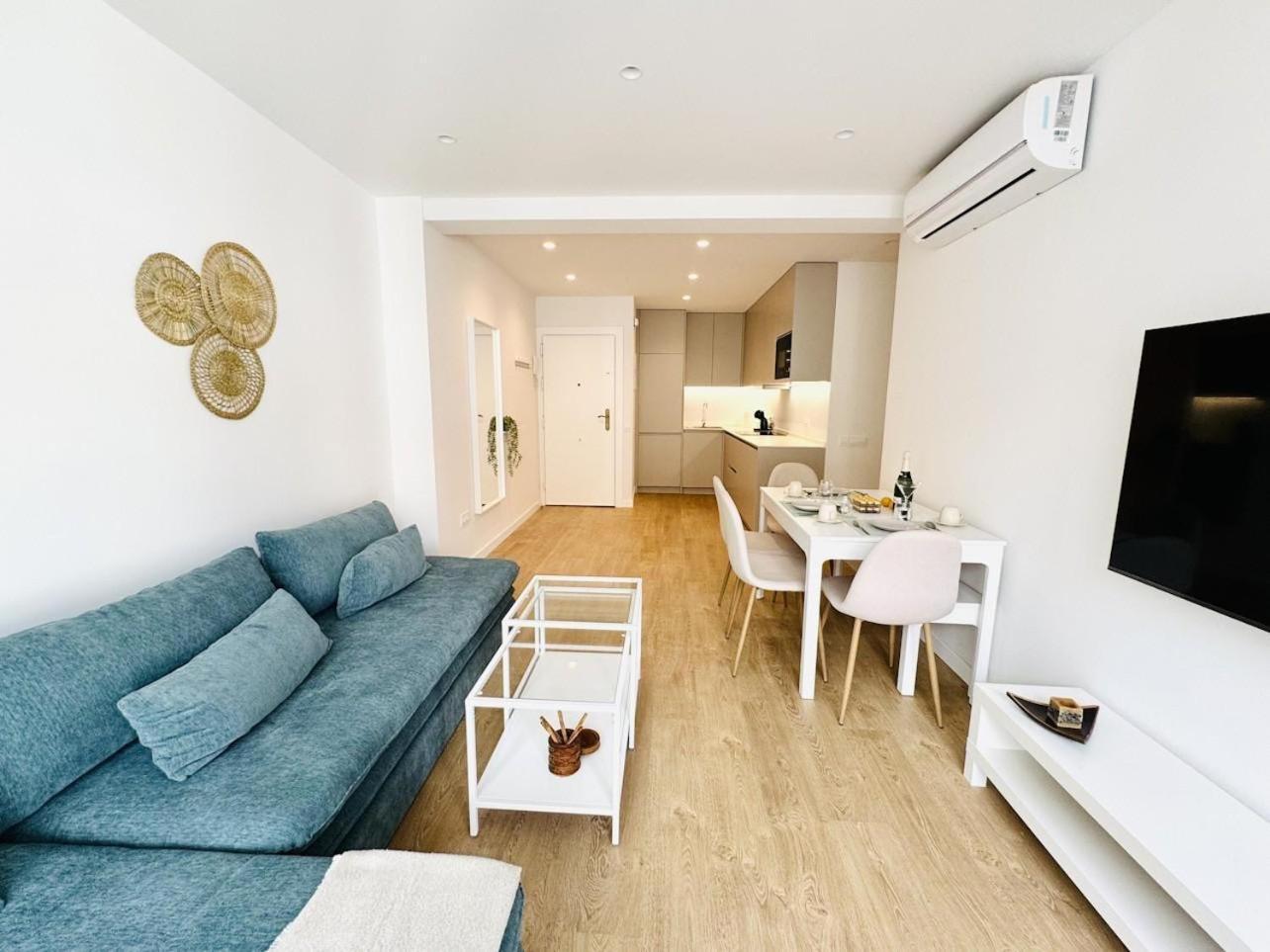 Apartment Family In The Center