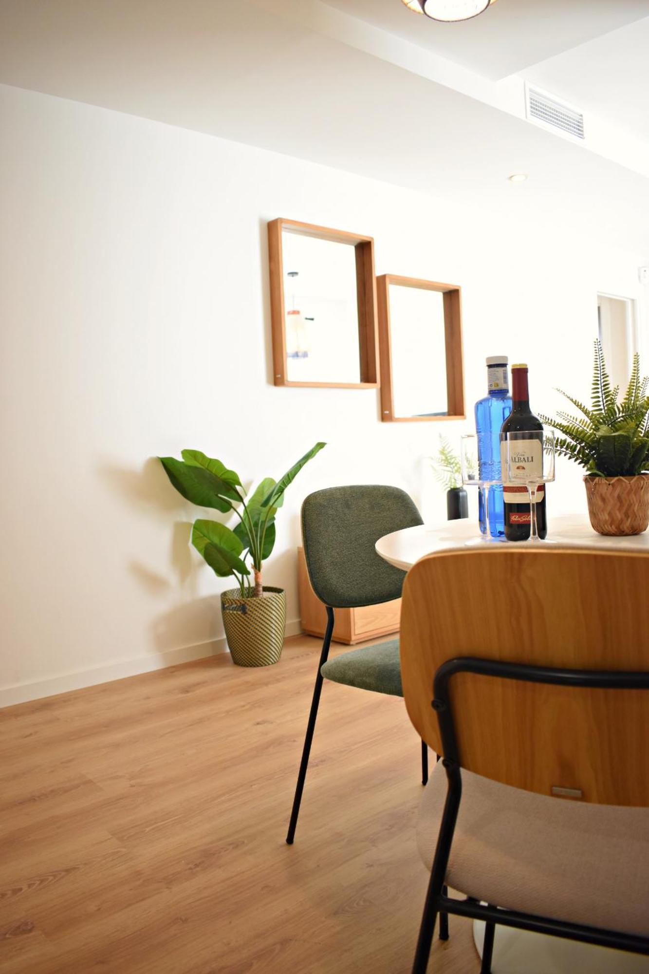 Apartamento Precioso Con Parking En El Centro De Málaga