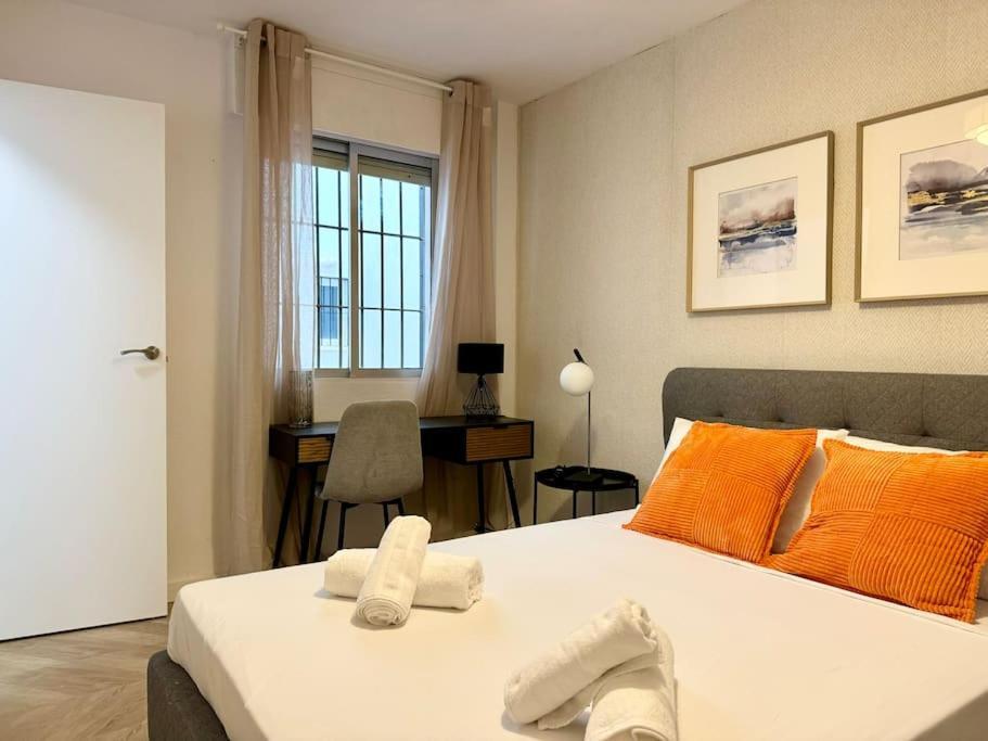 3bd Center Charming Flat Balcony & Parking * Málaga