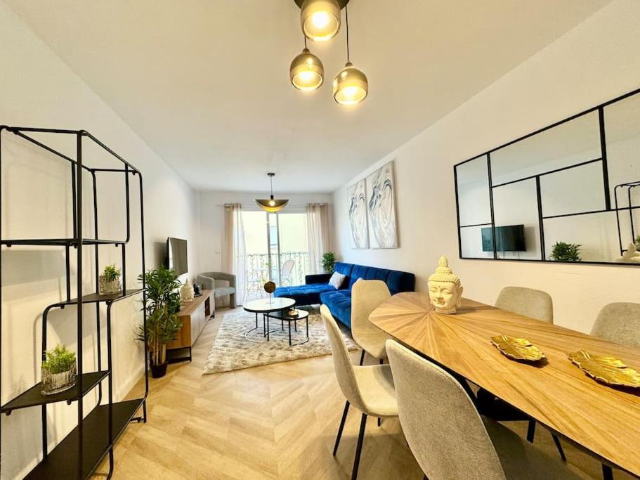 3bd Center Charming Flat Balcony & Parking Apartamento