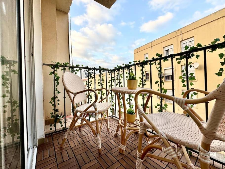 3bd Center Charming Flat Balcony & Parking *