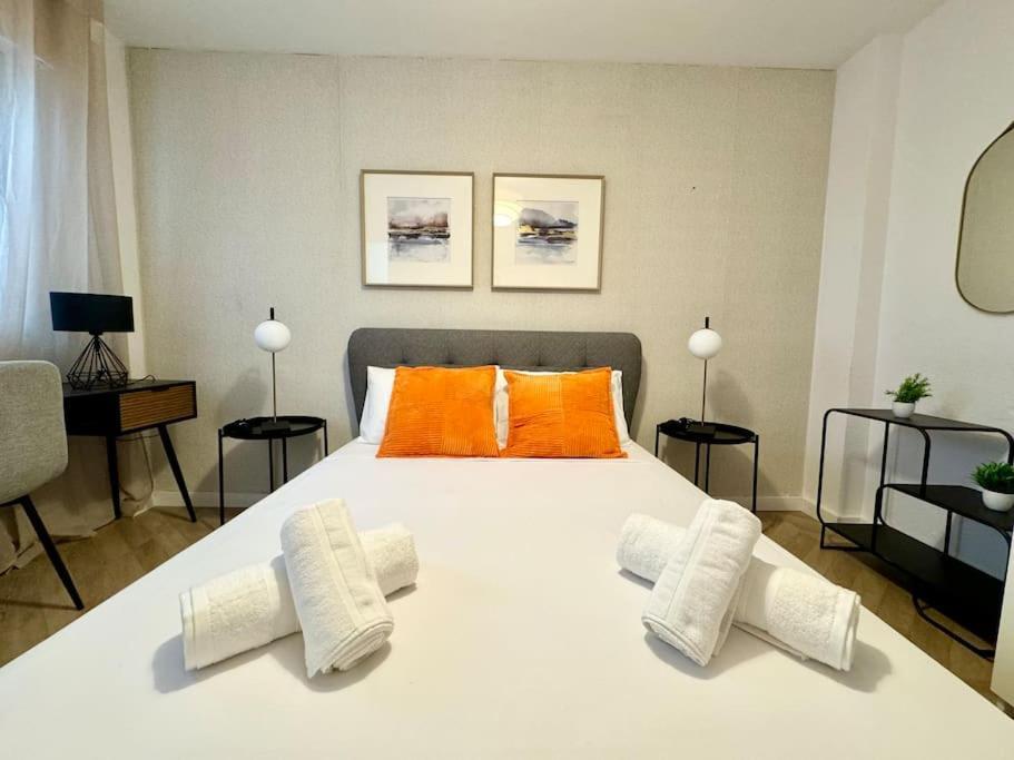 3bd Center Charming Flat Balcony & Parking Málaga