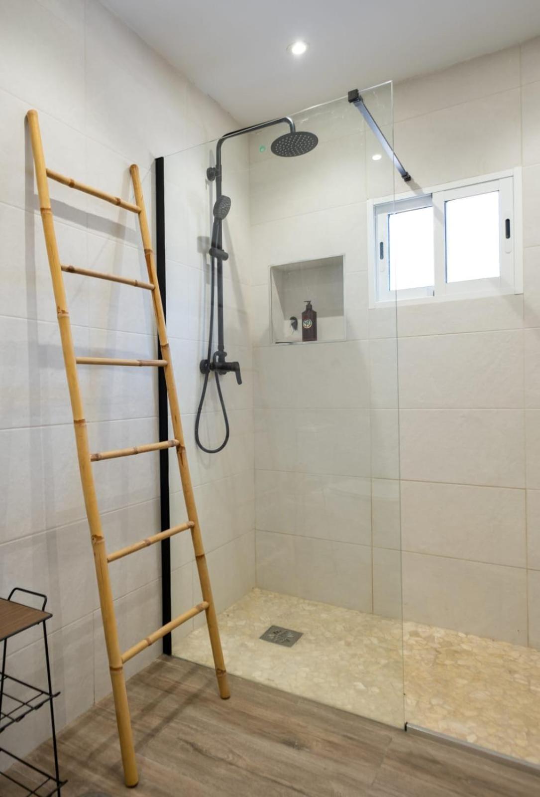 Cayetana - Spacious 4-bedroom With Private Pool Terrace & Bbq *