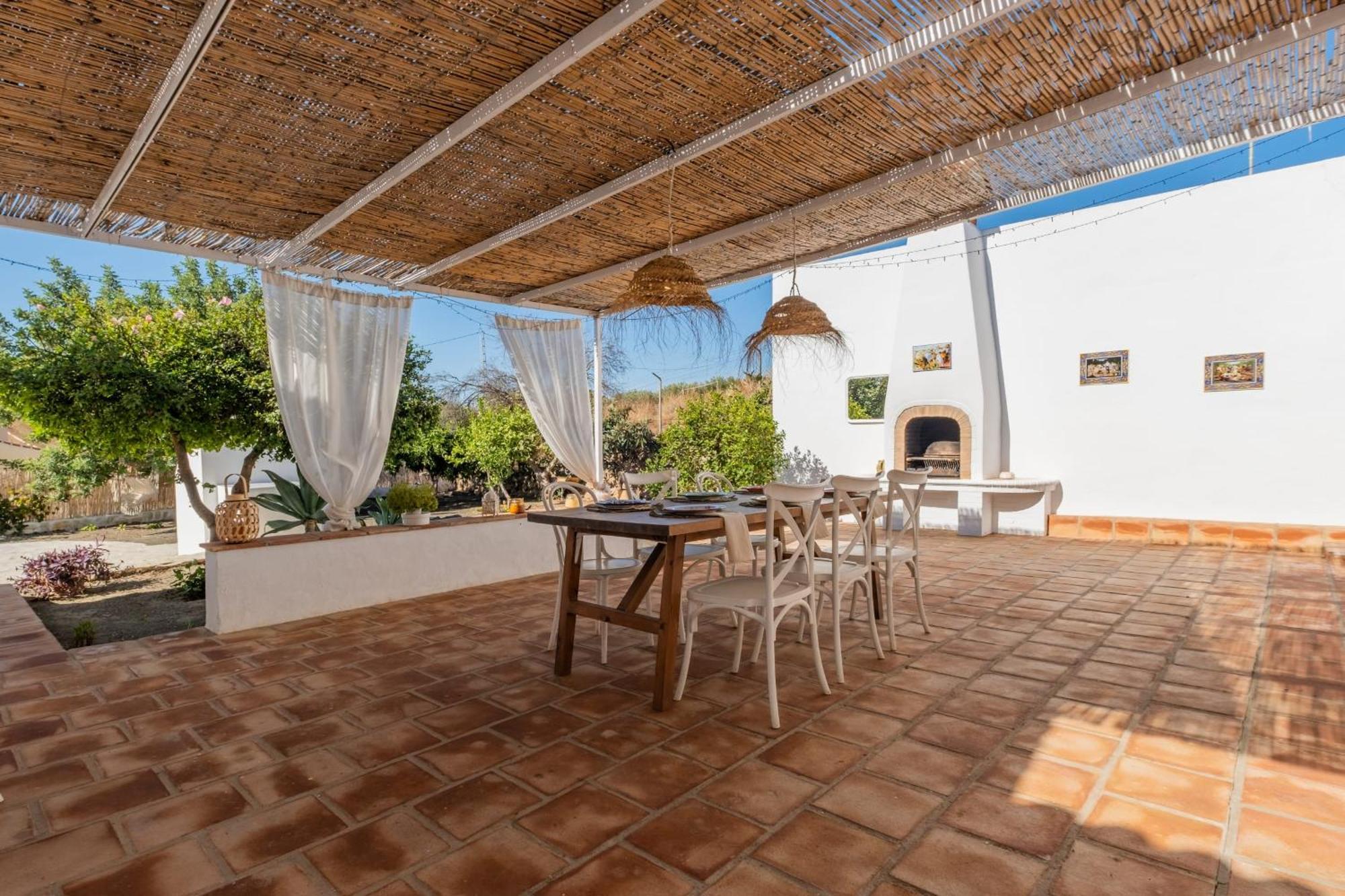 Cayetana - Spacious 4-bedroom With Private Pool Terrace & Bbq *