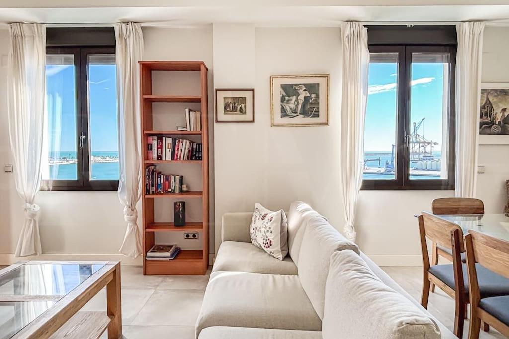 Apartamento Gem With Stunning Port & Sea Views By Rems