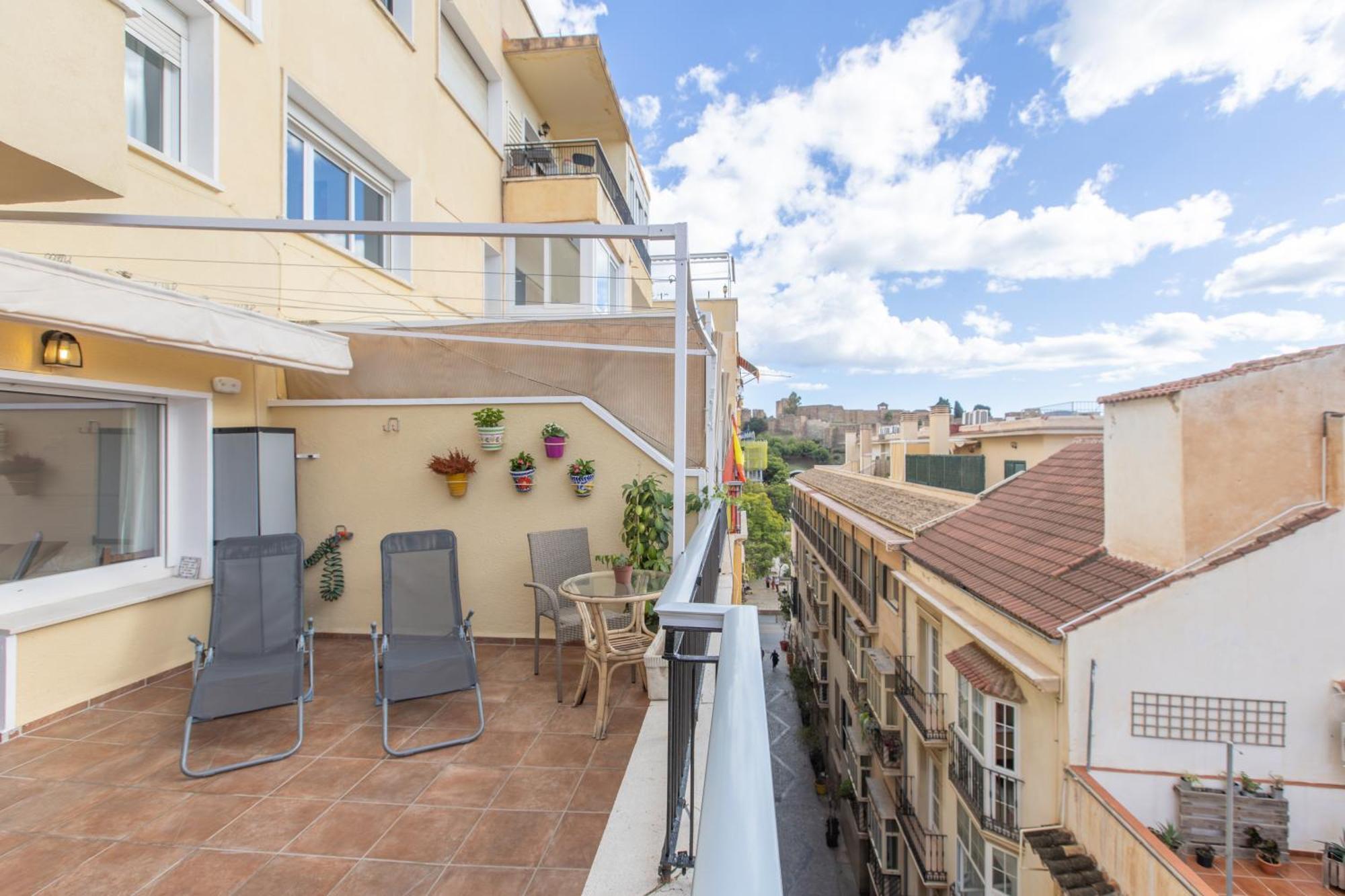 Homely San Juan De Letran Con Terraza Appartamento Málaga